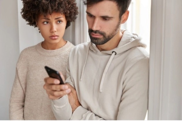 Foto: Freepik/ phubbing