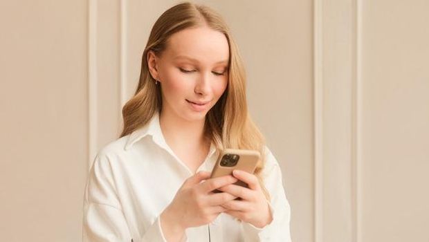 Kiat agar tidak terjebak dalam love scam saat kencan online