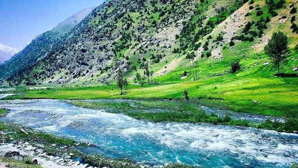 Potret Kampung Halaman Indah Mendiang Fawad Andarabi