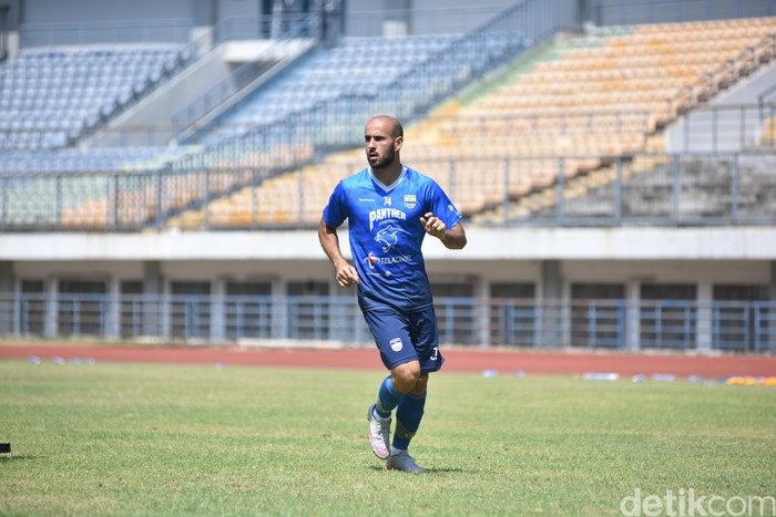 Mohammed Rashid disebut seperti Jason Statam.