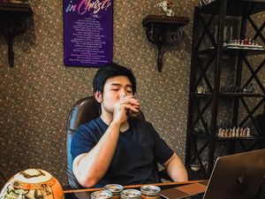 Nicholas Sean, Putra Sulung Ahok yang Doyan Ngopi dan Makanan Jepang