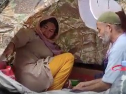 Pencari Suaka Afghanistan Dirikan Tenda di Sekitar UNHCR Jakpus