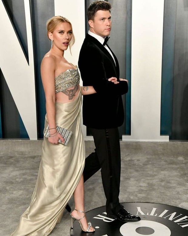 Scarlett Johansson dan Colin Jost