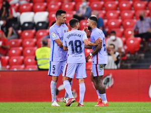 Busquets-Alba Potong Gaji, Barca Bisa Daftarkan Aguero