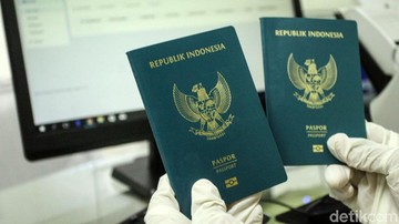 Jokowi Teken Aturan Tarif Paspor Sebelum Lengser, Rp 950 Ribu Berlaku 10 Tahun