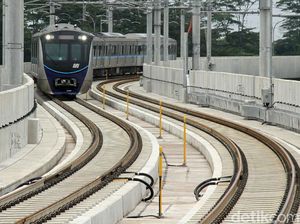 Keliling Jakarta Cuma Rp 10 Ribu Pakai JakLingko, Kartu Lain Bisa Nggak? Keliling Jakarta Cuma Rp 10 Ribu Pakai JakLingko, Kartu Lain Bisa Nggak?