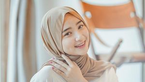 Potret Senyum Manis Ansellma Putri, Seleb TikTok yang Putuskan Berhijab