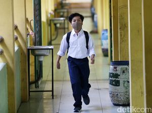 Pemkot Bekasi Gratiskan Sekolah di 165 SMP Swasta, Cek Syaratnya