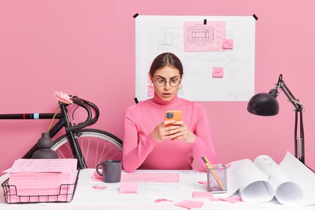 Baru gajian/Foto: Freepik.com/Lookstudio Baru gajian