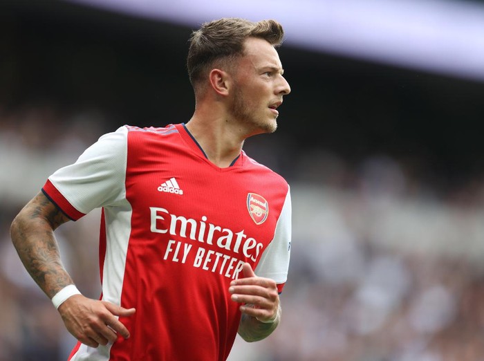 LONDON, ENGLAND - AUGUST 08: Ben White of Arsenal  during the Pre-season friendly between Tottenham Hotspur and Arsenal at Tottenham Hotspur Stadium on August 08, 2021 in London, England. (Photo by Catherine Ivill/Getty Images)