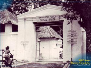 Potret UGM Tempo Dulu dari Kampus Dalam Keraton hingga Bulaksumur