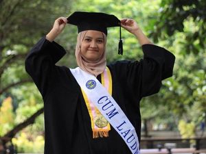 Kisah Fahayu Bisa Lulus Cumlaude, Padahal Baru Bisa Baca-Tulis Kelas 6 SD Kisah Fahayu Bisa Lulus Cumlaude, Padahal Baru Bisa Baca-Tulis Kelas 6 SD