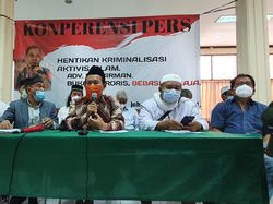 Sahabat Minta Jokowi Bebaskan Munarman dari Tahanan