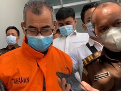 Eks Bupati Kuansing Didakwa Korupsi 6 Proyek, Kerugian Negara Rp 13 M