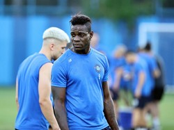 Selebrasi Balas Dendam Balotelli atas Cibiran Tak Punya Otak