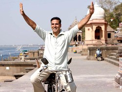 Pad Man: Dituding Pria Mesum demi Ciptakan Pembalut