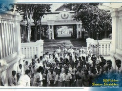 Mengintip Perkuliahan UGM Tempo Dulu, Mahasiswa Datang Sebelum Jam 6 Pagi