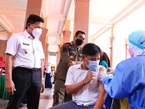 Jelang PTM, Pemkot Tangerang Gelar Vaksinasi Massal untuk 16 Ribu Siswa