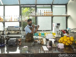 Siasat Pengusaha Restoran Bertahan di Tengah Hantaman Covid-19