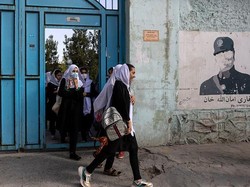 Terlunta-lunta Nasib Siswi Sekolah Menengah Setelah Taliban Buka Sekolah