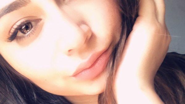 10 Foto Fotografer Cantik Afghanistan yang Melarikan Diri dari Taliban