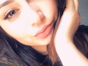 10 Foto Fotografer Cantik Afghanistan yang Melarikan Diri dari Taliban 10 Foto Fotografer Cantik Afghanistan yang Melarikan Diri dari Taliban