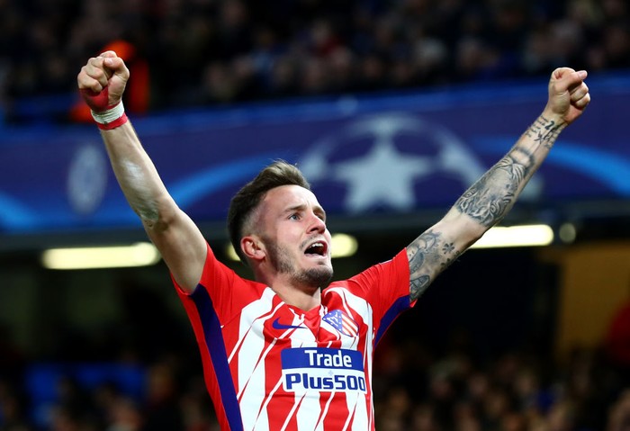 LONDON, ENGLAND - DECEMBER 05:  Saul Niguez of Atletico Madrid celebrates after scoring his sides first goal during the UEFA Champions League group C match between Chelsea FC and Atletico Madrid at Stamford Bridge on December 5, 2017 in London, United Kingdom.  (Photo by Clive Rose/Getty Images)