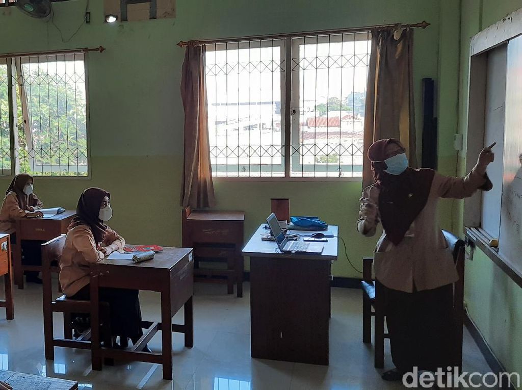 Tanda Tanya 25 Klaster Sekolah Tatap Muka di Jakarta