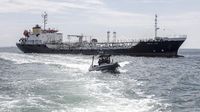 Momen TNI AL Ringkus Kapal Tanker Panama di Batam