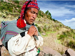 No Otot-otot Club, Pria Macho di Sini Harus Bisa Merajut