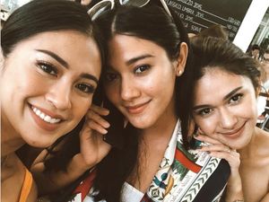 7 Foto Tyna Kanna Mesra dengan Keluarga Kenang Mirdad, Kini Gugat Cerai 7 Foto Tyna Kanna Mesra dengan Keluarga Kenang Mirdad, Kini Gugat Cerai