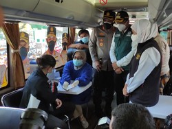 Sidoarjo Juga Jadi Zona Kuning, Khofifah Ingatkan Disiplin Prokes