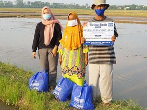 Bantu Warga Terdampak Pandemi, Vera Febyanthy Salurkan 5.000 Paket Sembako Bantu Warga Terdampak Pandemi, Vera Febyanthy Salurkan 5.000 Paket Sembako