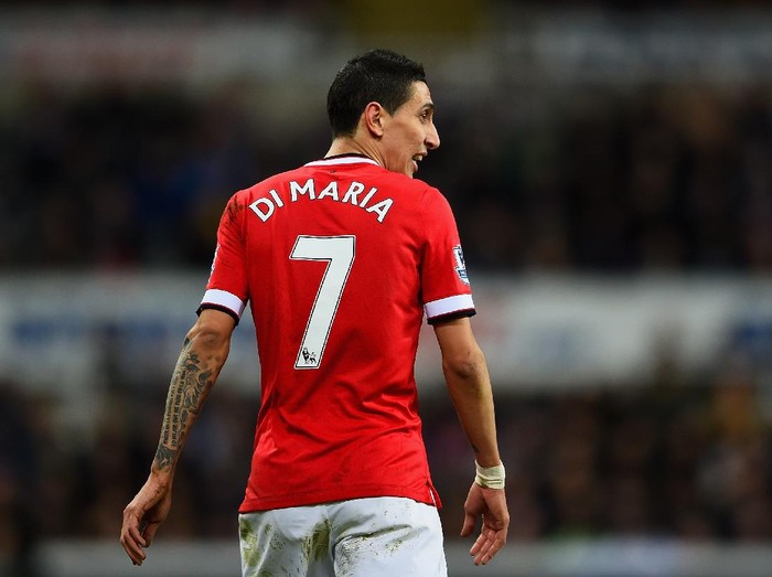 NEWCASTLE UPON TYNE, ENGLAND - MARCH 04:  Angel di Maria of Manchester United looks on during the Barclays Premier League match between Newcastle United and Manchester United at St James' Park on March 4, 2015 in Newcastle upon Tyne, England.  (Photo by Laurence Griffiths/Getty Images)