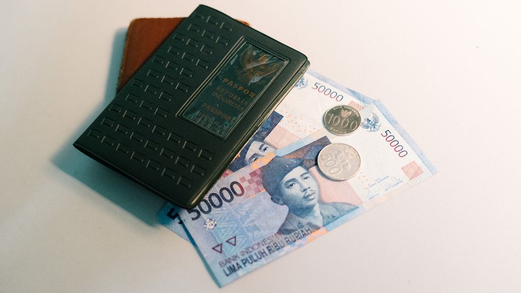 Tak melihat rincian gaji menjadi salah satu kesalahan dalam mengatur keuangan.