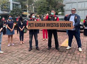 Korban Investasi Bodong Datangi Polda Metro