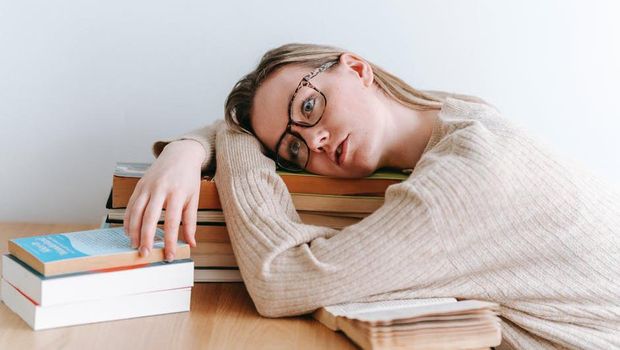 Kurang tidur / foto : pexels.com/GeorgeMilton