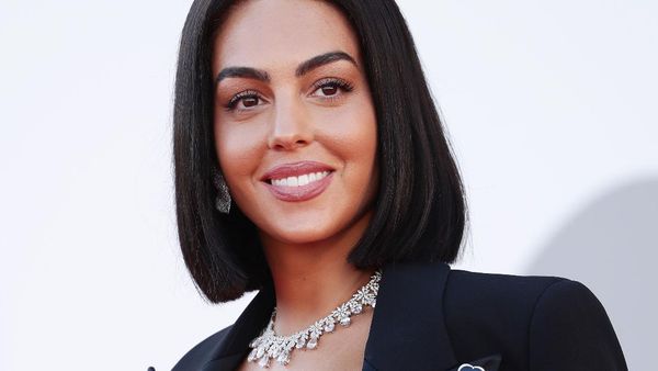Potret Cantik Pacar CR7 Georgina Rodriguez dengan Rambut Pendek