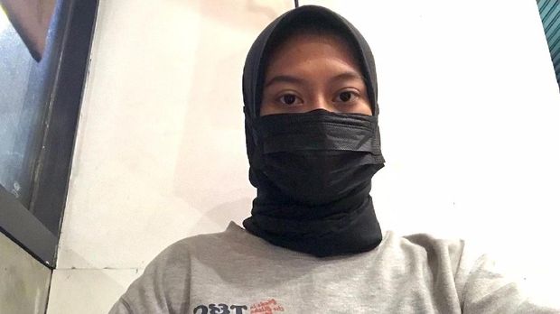 Respon Warga Terhadap Hasrat Menggebu Amandemen UUD 1945 dari Elite Politik Ivanka Rahma (20), mahasiswi Universitas Multimedia Nusantara