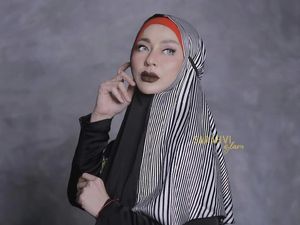 8 Gaya Terbaru Sarah Vi Pakai Hijab Matching dengan Lipstik, Bikin Pangling 8 Gaya Terbaru Sarah Vi Pakai Hijab Matching dengan Lipstik, Bikin Pangling