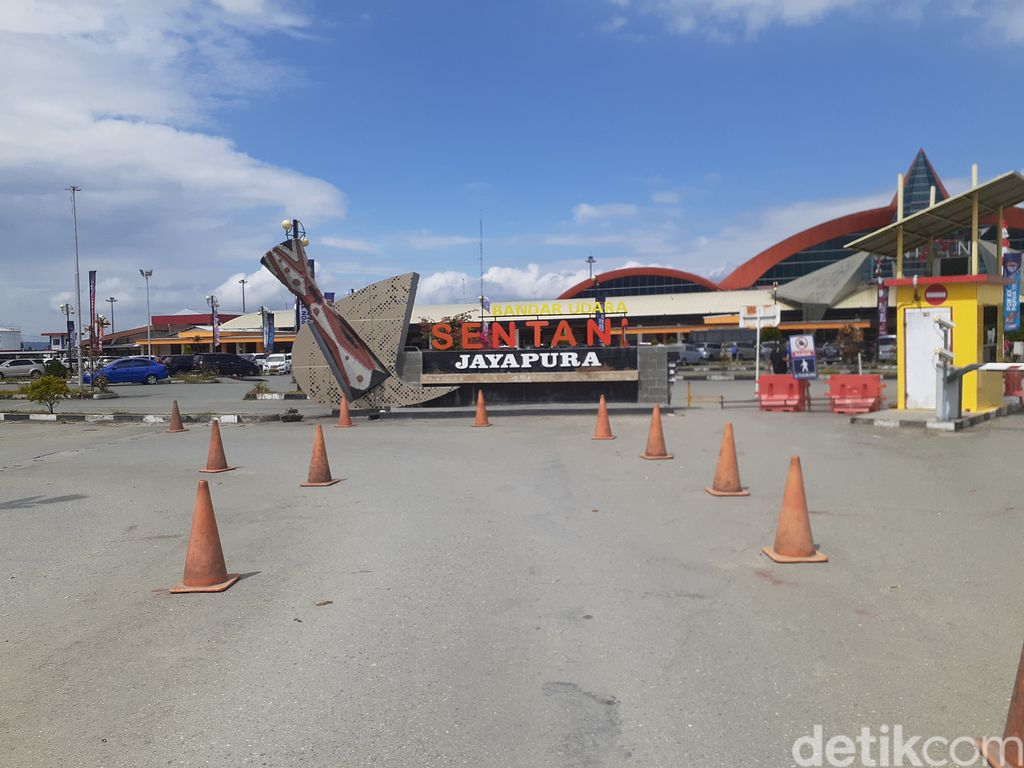 bandar-udara-sentani bandar-udara-sentani