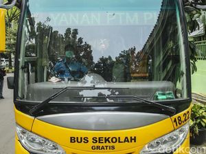 Gratis! Bus Sekolah DKI Kini Bisa Antar Pelajar ke Stasiun MRT Gratis! Bus Sekolah DKI Kini Bisa Antar Pelajar ke Stasiun MRT