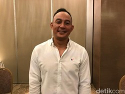 Usia Hampir Setengah Abad, Dipo Latief Masih Dilarang Naik Motor oleh Orangtua