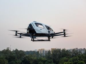 Heboh Taksi Terbang di Jakarta, Ini Bedanya dengan Mobil Terbang