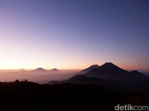 4 Daya Tarik Gunung Prau yang Mampu Memikat Hati para Pendaki
