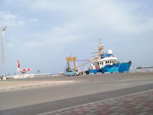 Demi Minta Perlindungan KBRI, 2 WNI ABK di Oman Nekat Terjun ke Laut Demi Minta Perlindungan KBRI, 2 WNI ABK di Oman Nekat Terjun ke Laut