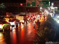 Malam Ini Kawasan Puncak Bogor Mulai Dipadati Kendaraan