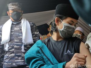KASAL Pimpin Vaksinasi Santri di Ponpes Maruful Hidayah Garut KASAL Pimpin Vaksinasi Santri di Ponpes Maruful Hidayah Garut