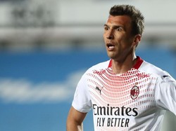 Mario Mandzukic Gantung Sepatu
