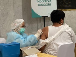 Masjid Agung Sunda Kelapa Jadi Percontohan Sholat Jumat, Jamaah Wajib Vaksin